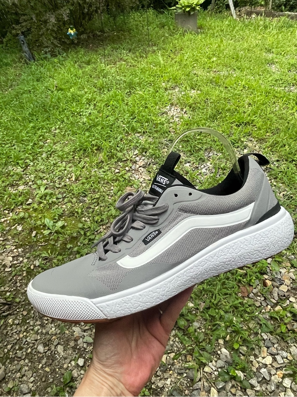 New Vans Range  Sneaker Size 11 Men’s
